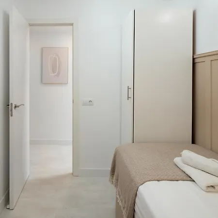 Modern 300m From شقة فوينخيرولا